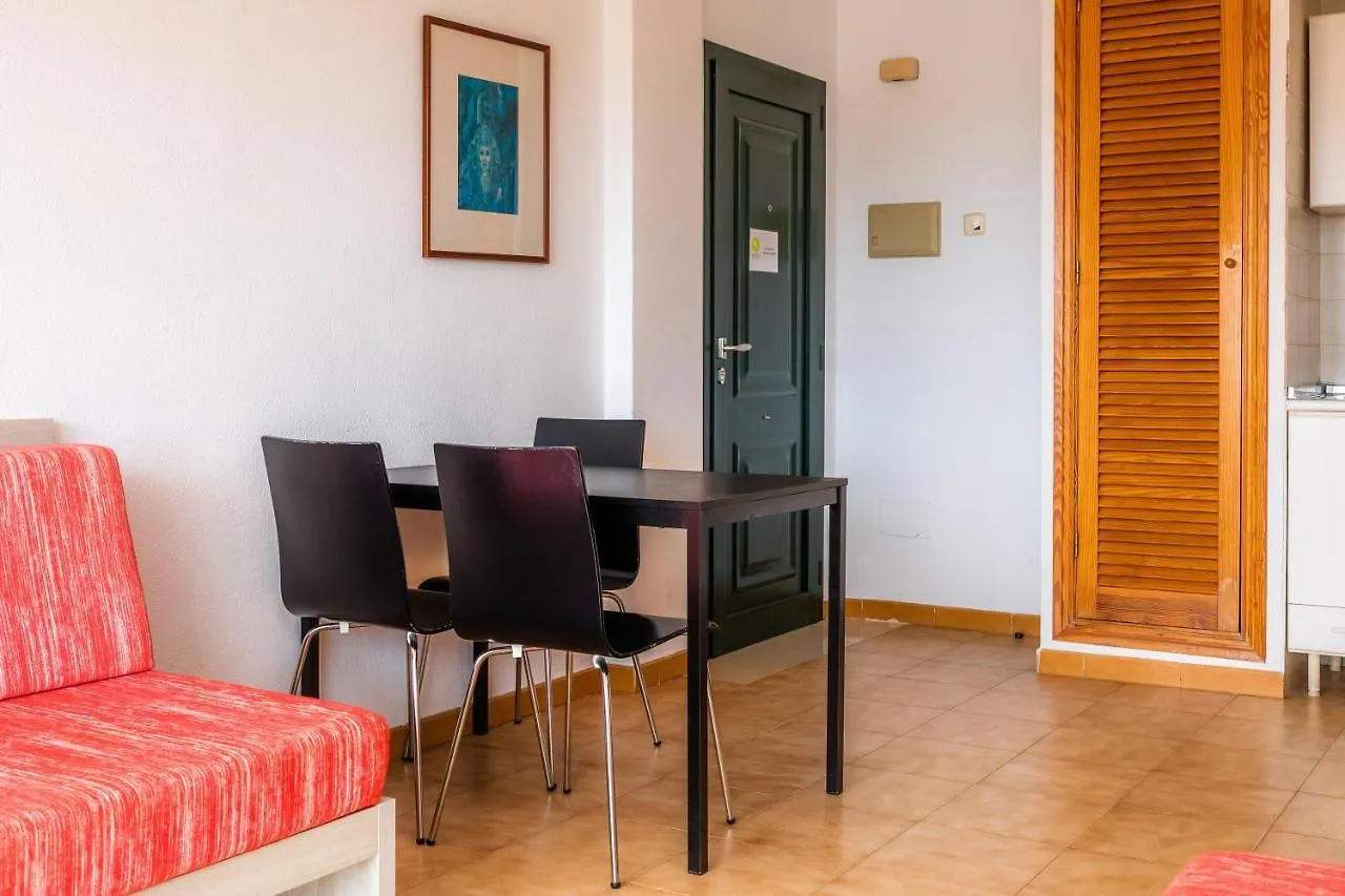 Сasa de vacaciones Apto Con Terraza 102 Cala Millor  España